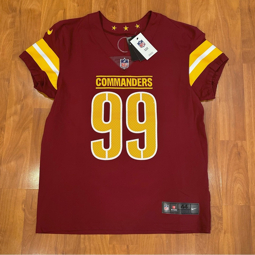 Washington Commanders Nike Vapor Untouchable Elite Chase Young Jersey Size L New